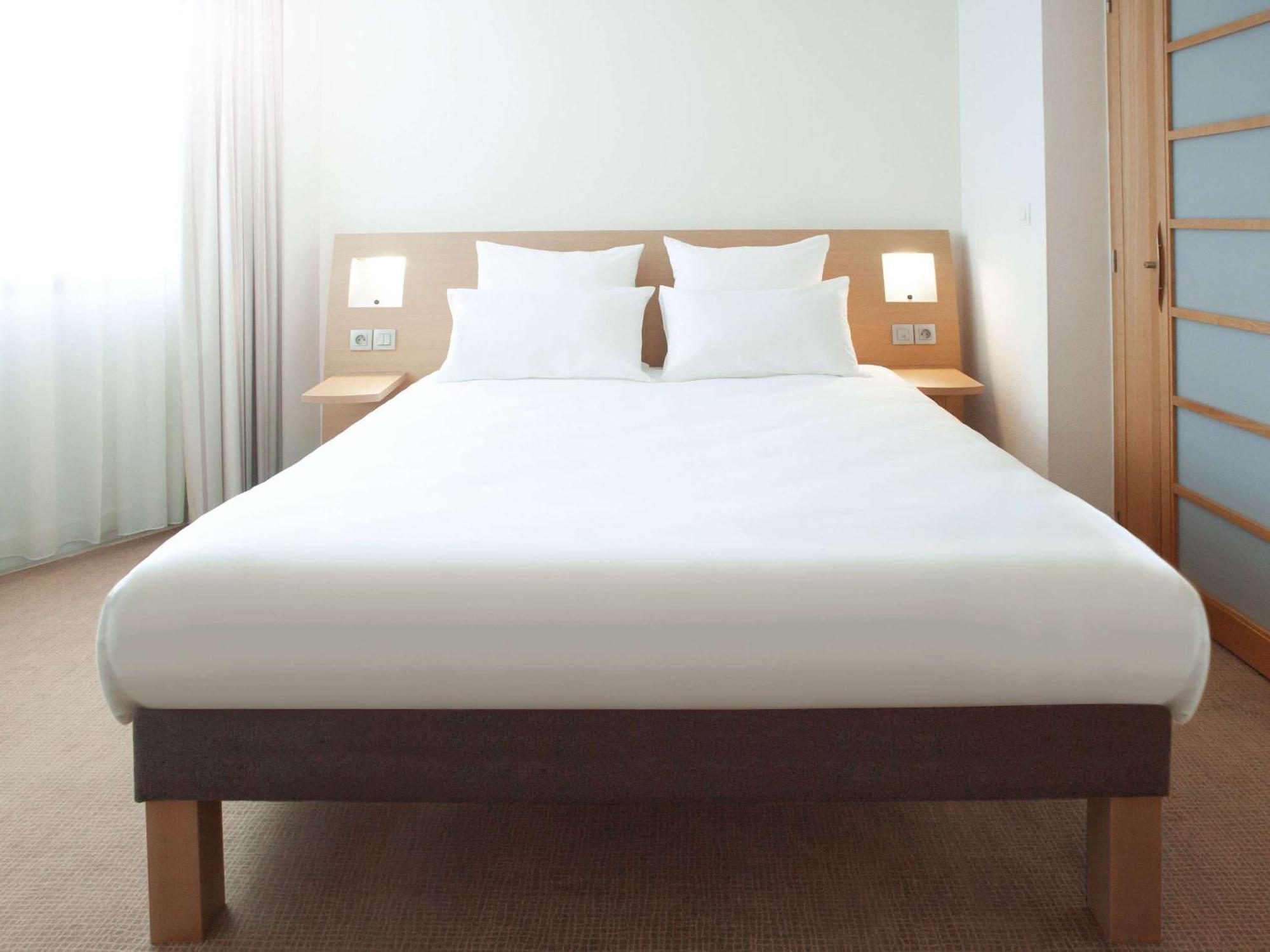 Novotel Atria Nimes Centre Eksteriør bilde